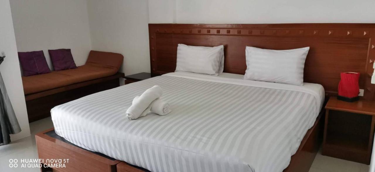 Sure Guesthouse Kamala Beach Zewnętrze zdjęcie